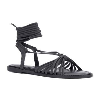 Fashion To Figure Women's Daria Strappy Flat Sandal - Wide Width