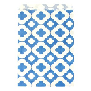 Wrapables Clover Print Party Treat Bags (25 Count) - 1 of 2