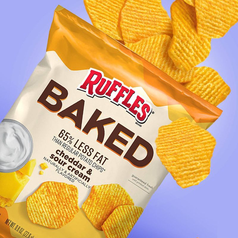 Ruffles Oven Baked Cheddar & Sour Cream Flavored Potato Crisps - 6.25oz, 3 of 6