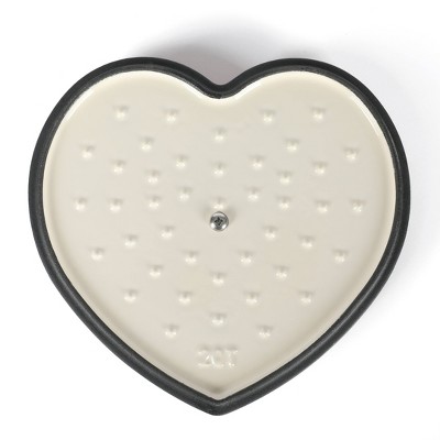 Pink Heart-Shaped 2-Quart Enameled Cast Iron Dutch Oven