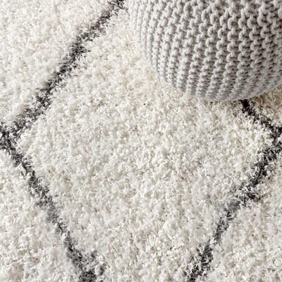 8' x 10' Grey and Ivory Trellis Shag Rug