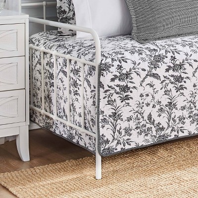 Amberley Black and White Reversible Cotton Quilt Set