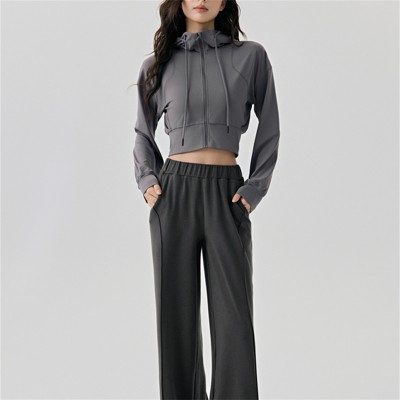 Clotth Women's Yoga Jacket - Short-Length Hooded Sweatshirt with Adjustable Drawstring, Long Sleeve for Fitness and Outdoor Sports