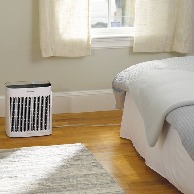 White HEPA Air Purifier with Odor Absorbing Filter