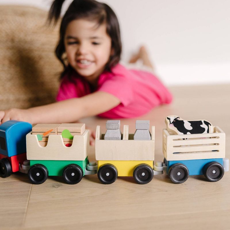 Melissa &#38; Doug Wooden Farm Train Set - Classic Wooden Toy (3 linking cars), 3 of 11