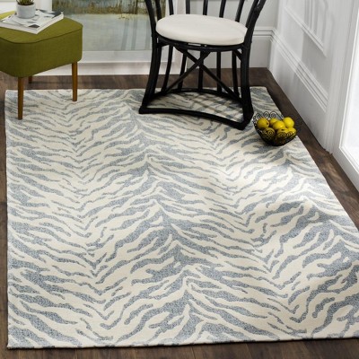 Blue and Ivory Rectangular Wool Chenille Rug, 5' x 8'