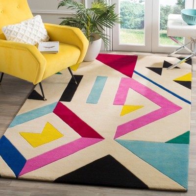 Ivory and Multi Wool Hand-Tufted 5' x 8' Area Rug