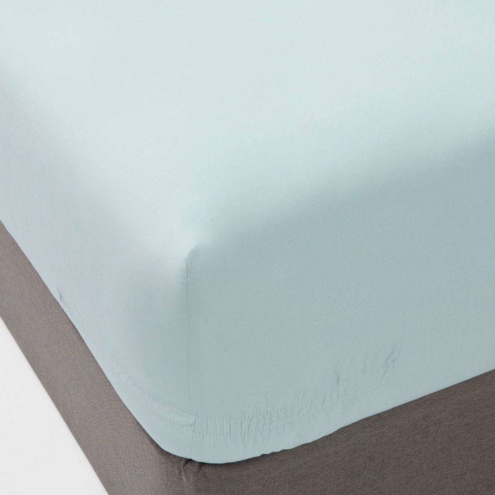 King 300 Thread Count Ultra Soft Fitted Sheet Light Blue - Threshold