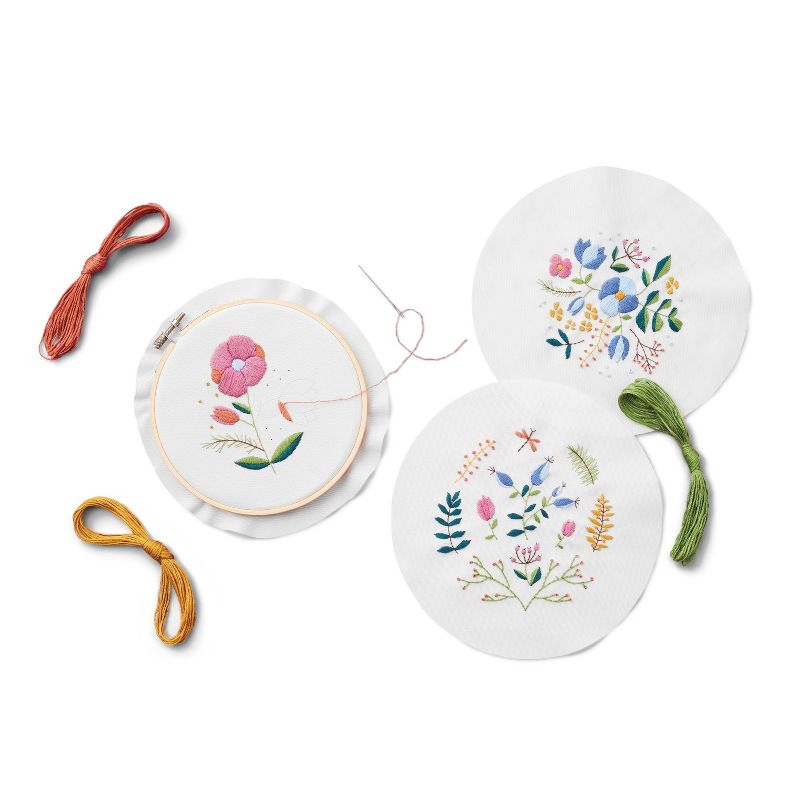 Floral Embroidery Kit - Mondo Llama&#8482;, 5 of 6
