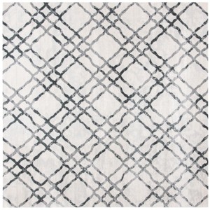 Isabella ISA957 Machine Made Indoor Rug - Safavieh - 1 of 4