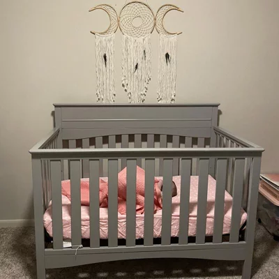 user image by Chelsea, Delta Children Skylar 6-in-1 Convertible Crib