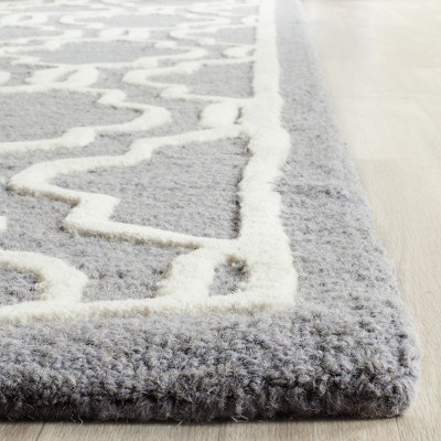 Handmade Silver and Ivory Wool Tufted Square Rug