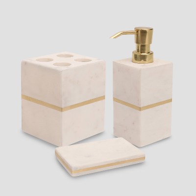 gold bathroom accessories and decorations