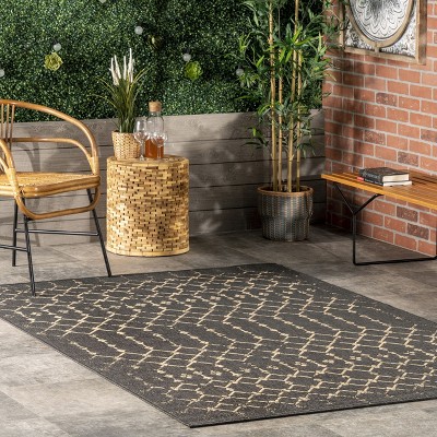 Charcoal Moroccan Trellis Indoor/Outdoor Synthetic Area Rug