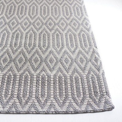 6'7" x 9' Gray Geometric Wool Braided Area Rug