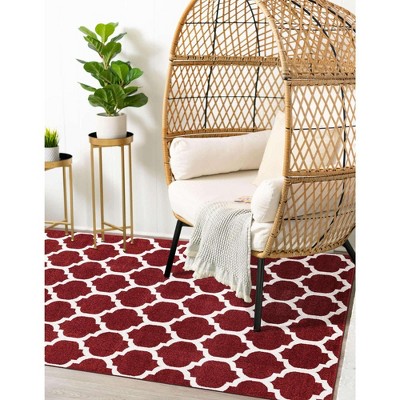 Red and White Synthetic Trellis Rectangular Area Rug