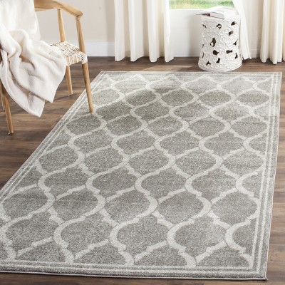 Trellis Elegance 8' x 10' Gray Synthetic Easy-Care Area Rug