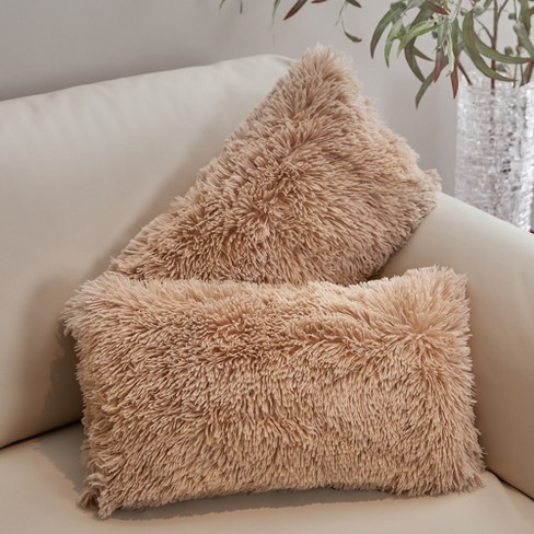 Cheer Collection Faux Fur Pillows - Decorative Throw Pillows for Couch &  Bed - Machine Washable - 20 x 20 - Maroon (Set of 2)