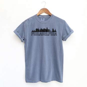 Philadelphia Phillies Women's Size Medium V-Neck T-Shirt C1 4436