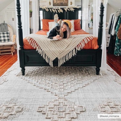 Gray Geometric High-Low Pile Polyester Runner Rug 2'7" x 7'3"