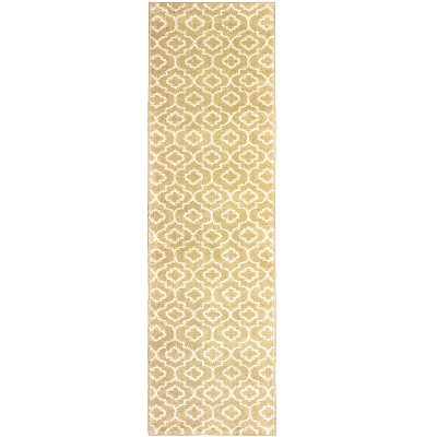 Oriental Weavers Carson 9672E Gold/ Ivory Indoor Area Rug - 2'3" x 7'6"