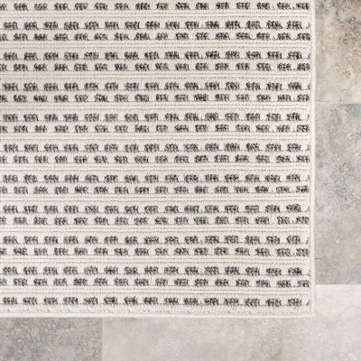 Ivory Geometric Patterned Indoor/Outdoor Synthetic Area Rug