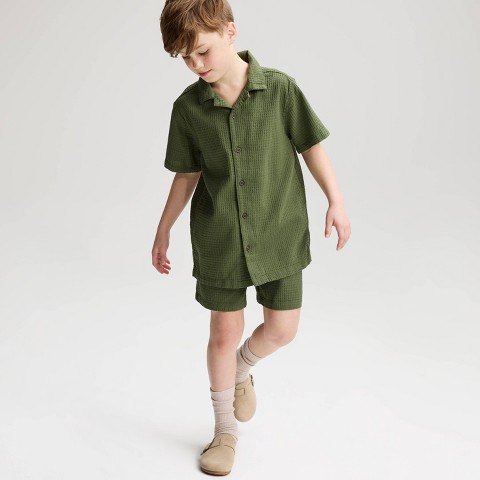 Детские Cat & Jack Boy's Short Sleeve Seersucker Textured Button-Down Shirt - Cat & Jack™ Green S