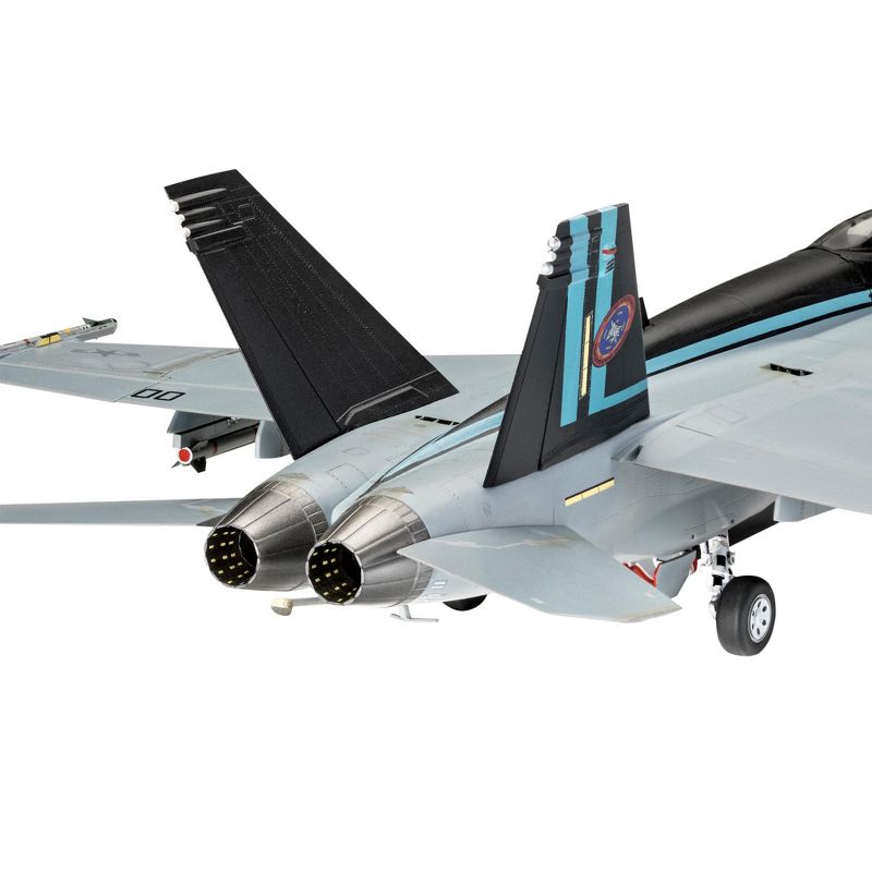 Level 5 Model Kit Maverick's F/A-18E Super Hornet Jet "Top Gun: Maverick" (2022) Movie 1/48 Scale Model by Revell, 5 of 6