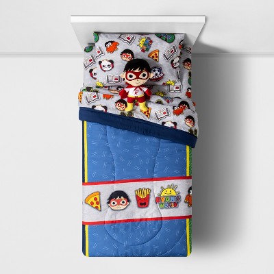 ryan toy review blanket