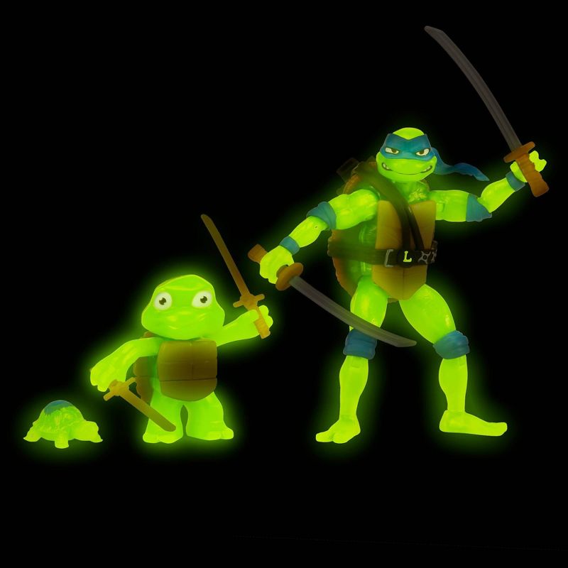 Teenage Mutant Ninja Turtles: Mutant Mayhem Making of a Ninja Leondardo Action Figure Set - 3pk, 4 of 10