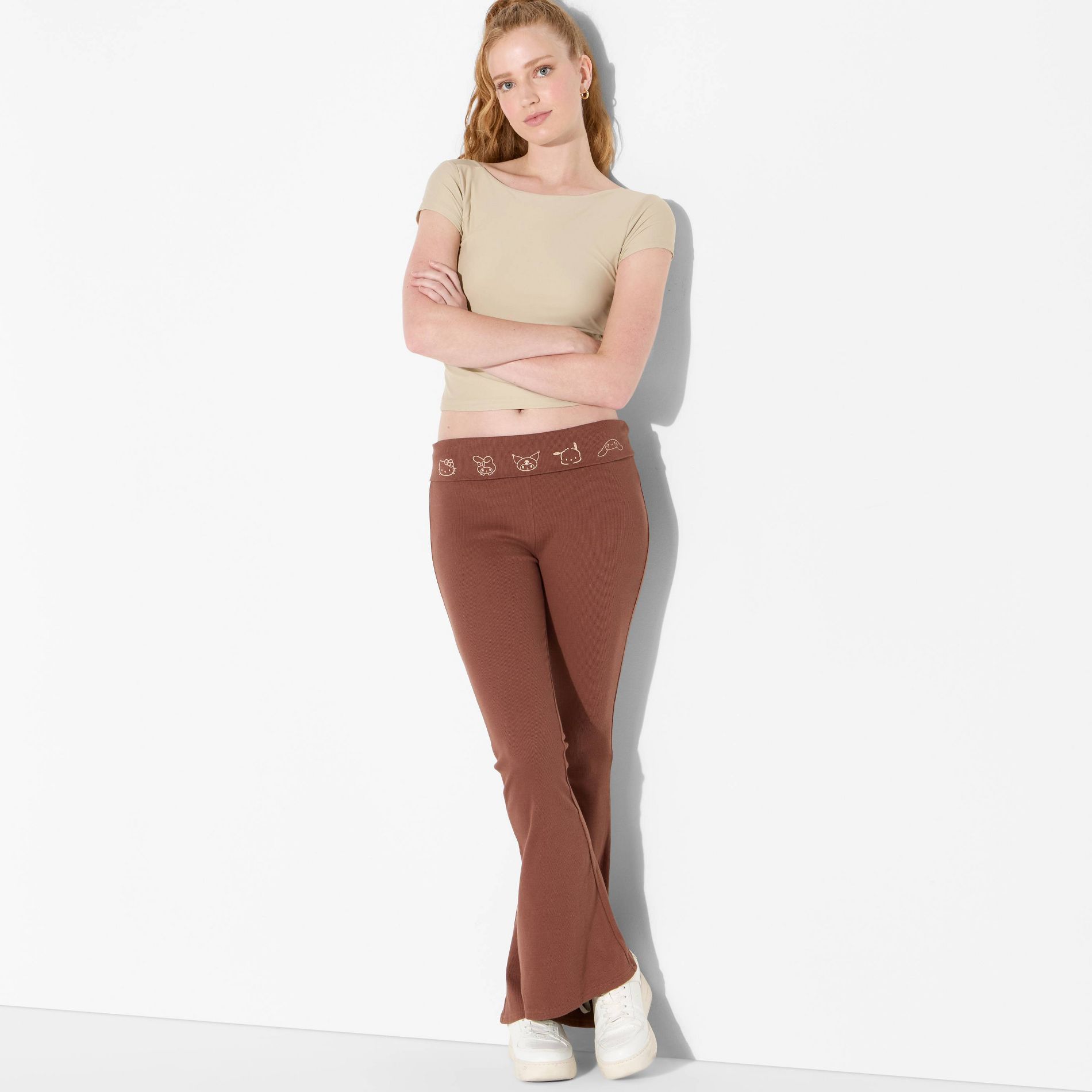 Women's Hello Kitty & Friends Graphic Yoga Pants - Brown S