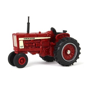 ERTL 1/64 IH Farmall 806 Tractor with Clamshell Fenders Replica Play 44447 - 1 of 4