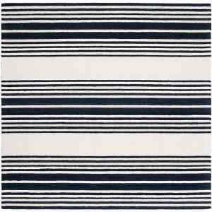 Metro MET609 Hand Tufted Indoor Rugs - Safavieh - 1 of 4