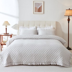 Hachikiko White Ruffled Quilt Set,Romantic Quilted Bedspread with Shams,Full Sizes - 1 of 4