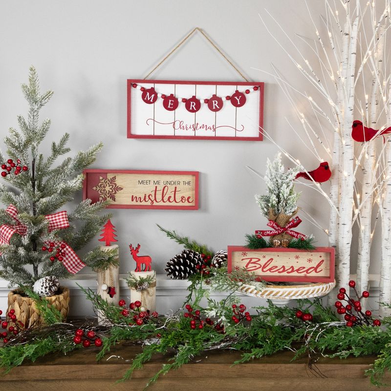 Northlight 11.75" Red Framed "Meet Me Under the Mistletoe" Christmas Wall Decoration, 3 of 8