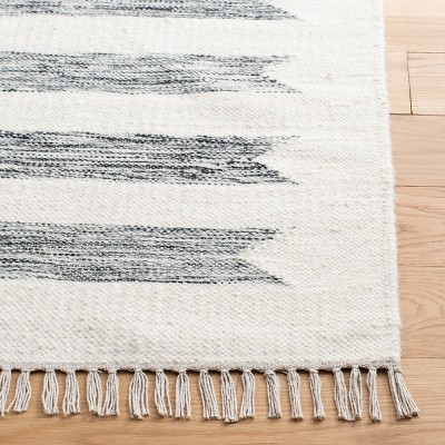 Handmade Black and Ivory Wool Flat Weave 4' x 6' Area Rug