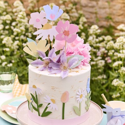 Meri Meri Flower Cake Wrap & Toppers (Pack of 7)