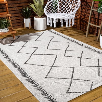 Ivory and Black Synthetic Diamond Trellis 3x5 Area Rug