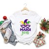 Simply Sage Market Mardi Gras Mask Short Sleeve Tee - 2 of 4