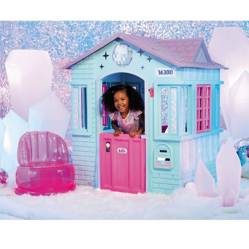 Little Tikes L.O.L. Surprise! Small Winter Disco Cottage Playhouse, 5 of 8