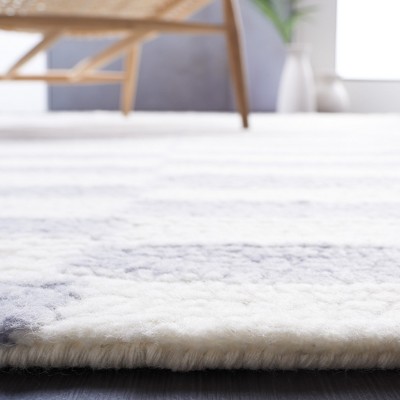 Hand-Tufted Woolen Elegance 4' x 6' Rectangular Rug in Gray