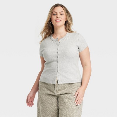 Women's Short Sleeve Button-Down T-Shirt - Universal Thread™
