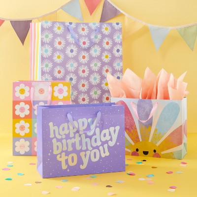 Daisy Checkers Medium Birthday Gift Bag - Spritz&#8482;