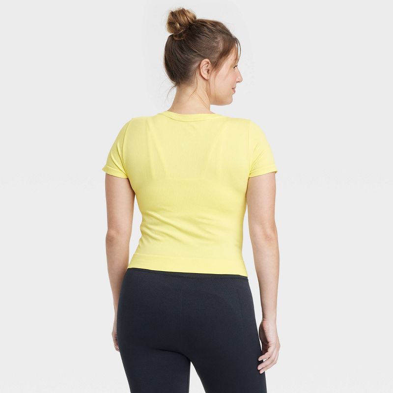Women's Seamless Cropped Short Sleeve Top - All In Motion™, 5 of 9