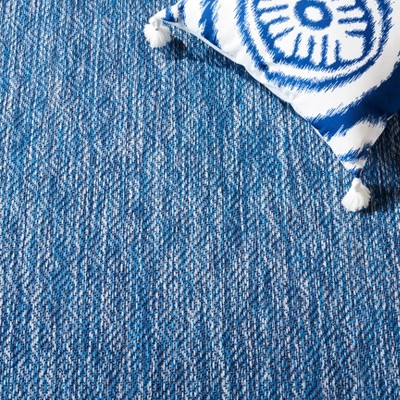 Navy Geometric Low Pile Synthetic Indoor/Outdoor Rug