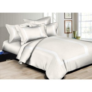 Circles Home 300TC Hotel Style Ivory Duvet Set - 1 of 3