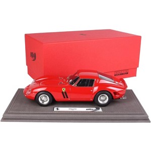 1962 Ferrari 250 GTO Red with DISPLAY CASE Limited Edition to 300 pieces Worldwide 1/18 Model Car by BBR - 1 of 4