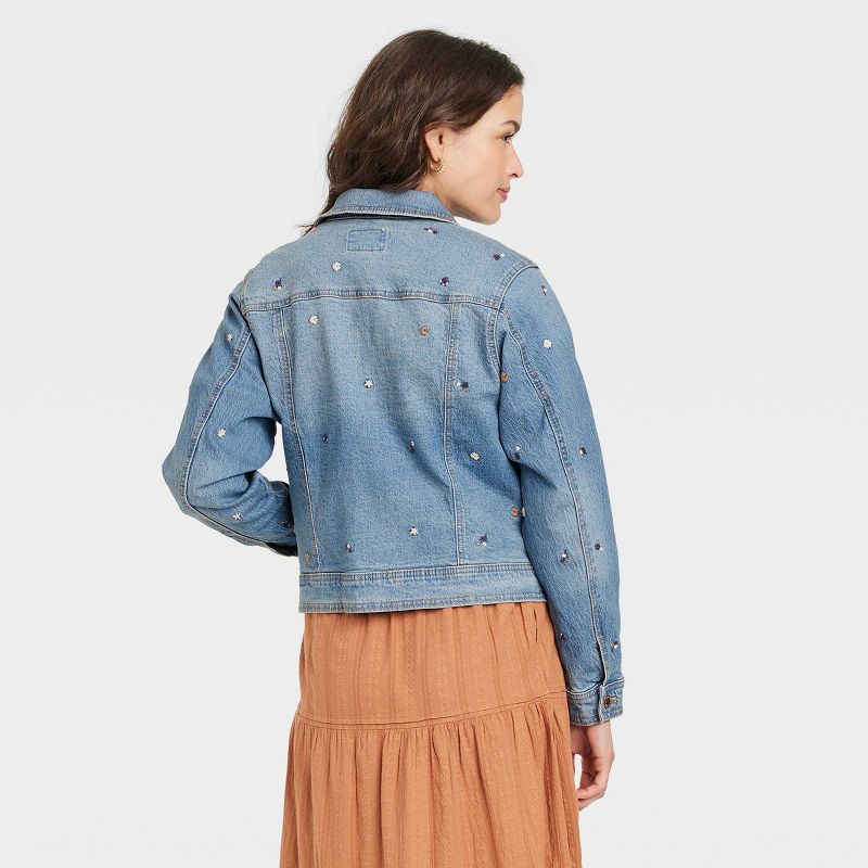 Current/Elliot The Snap Jacket Cropped Snap Button Denim Jacket in Loved Wash 2