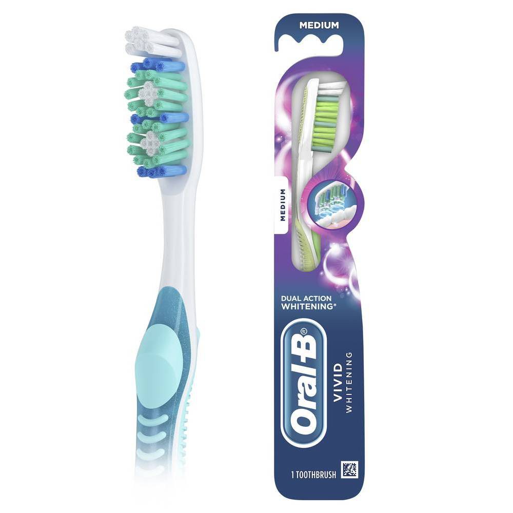 Oral-B 3D White Vivid Manual Toothbrush, Medium Bristles - 1ct