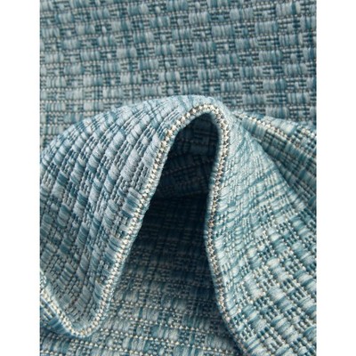 Aquamarine Easy-Care Synthetic 5' x 8' Outdoor Rug